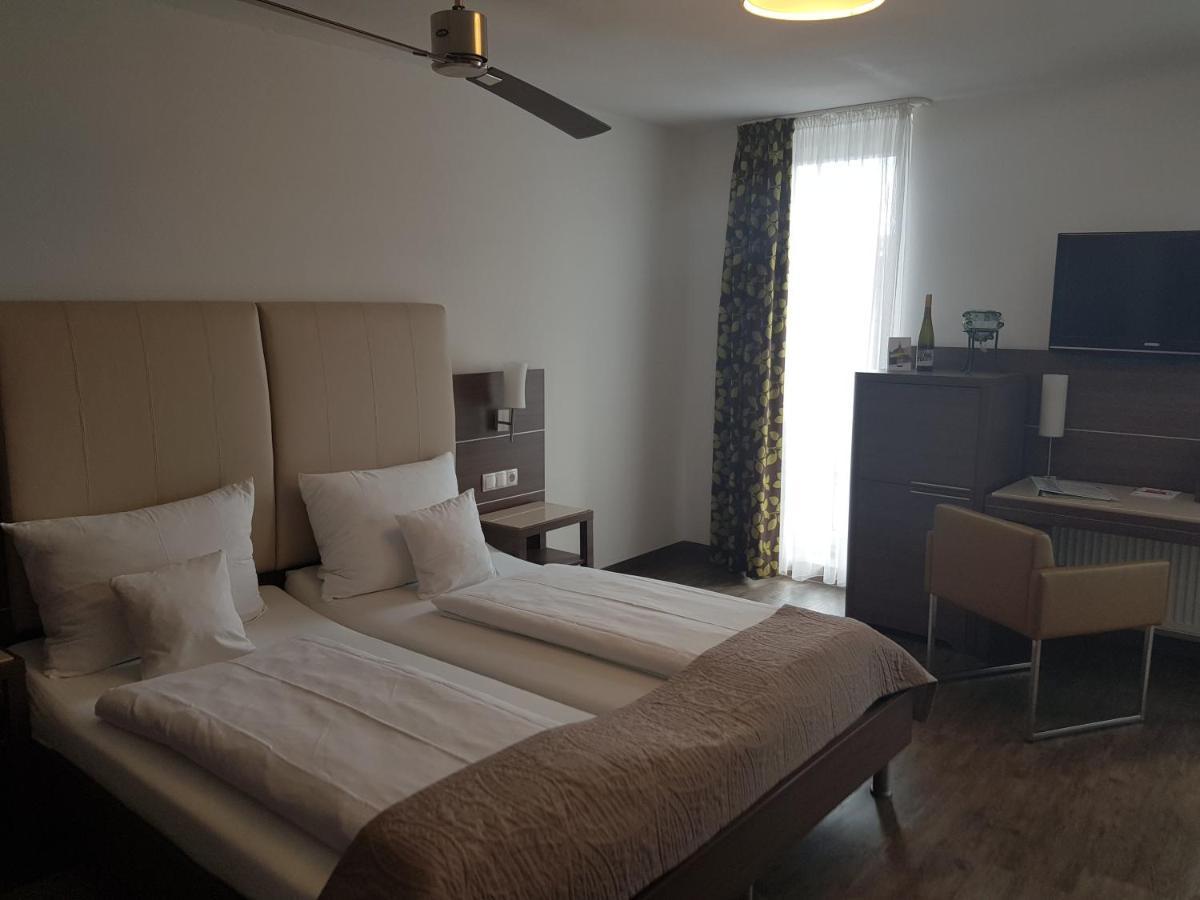 Hotel-Restaurant Pfaelzer Hof إدنكوبن المظهر الخارجي الصورة