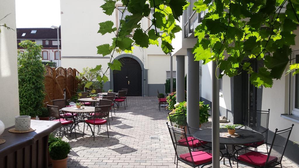 Hotel-Restaurant Pfaelzer Hof إدنكوبن المظهر الخارجي الصورة