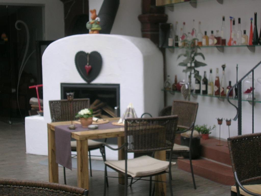 Hotel-Restaurant Pfaelzer Hof إدنكوبن المظهر الخارجي الصورة